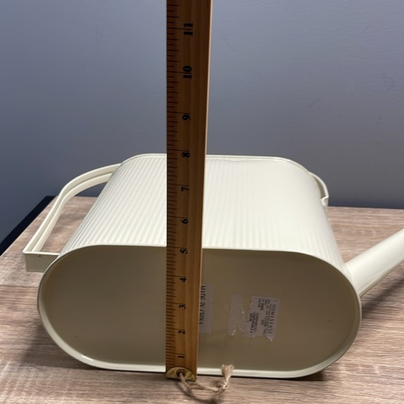 Painted Galvanized Tin Watering Can Cream Decor - Picture 8 of 9